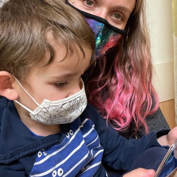 Meet your Posher, Caitlin - Picture 4 of 10